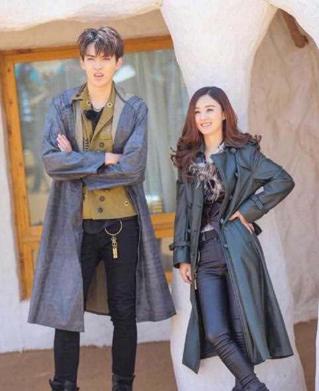 赵丽颖跟吴亦凡站在一起,小小身体却很有御姐风范,小赵气场1米8~[哈欠