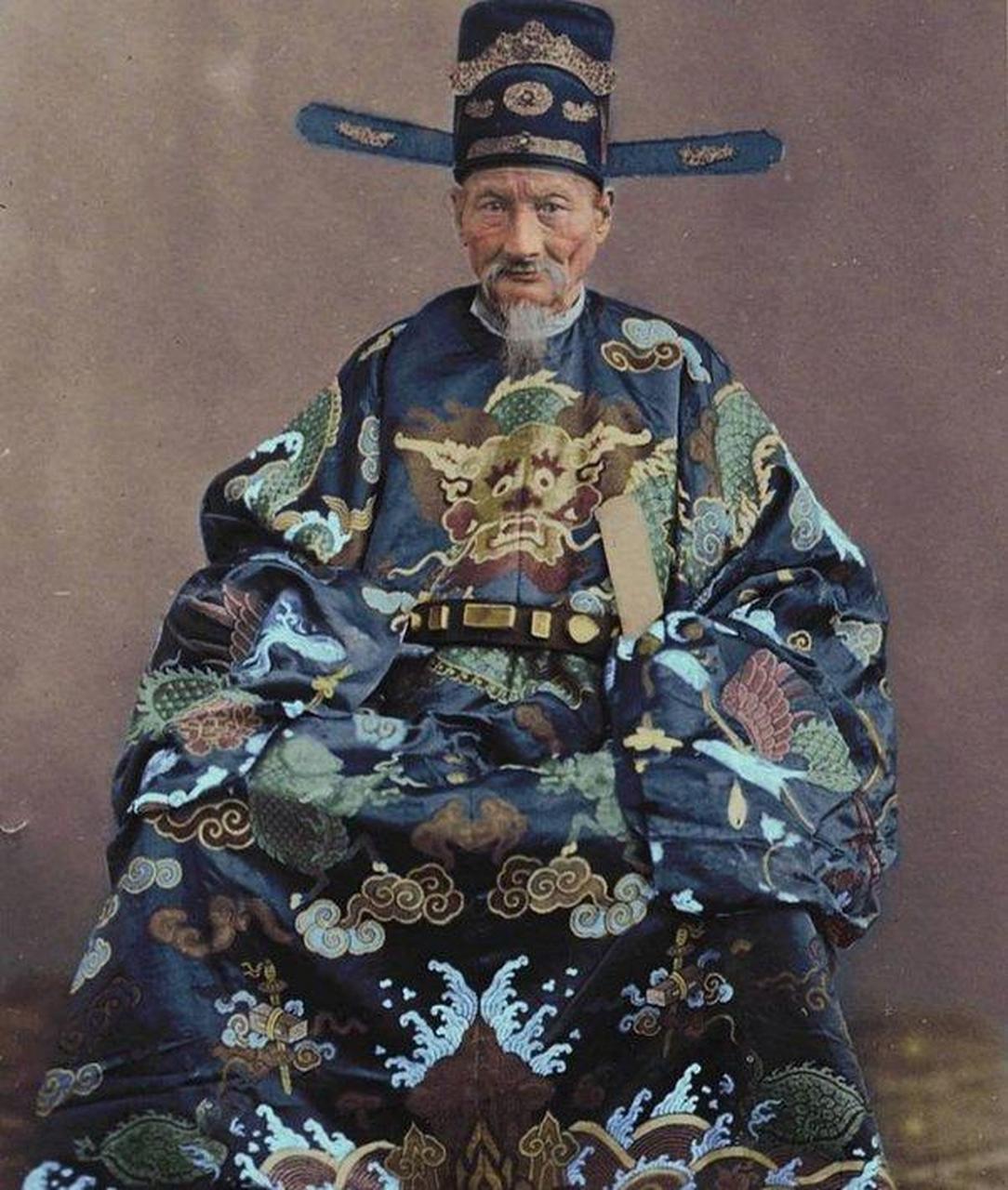 越南协办大学士潘清简,祖籍中国福建省漳州府海澄县.