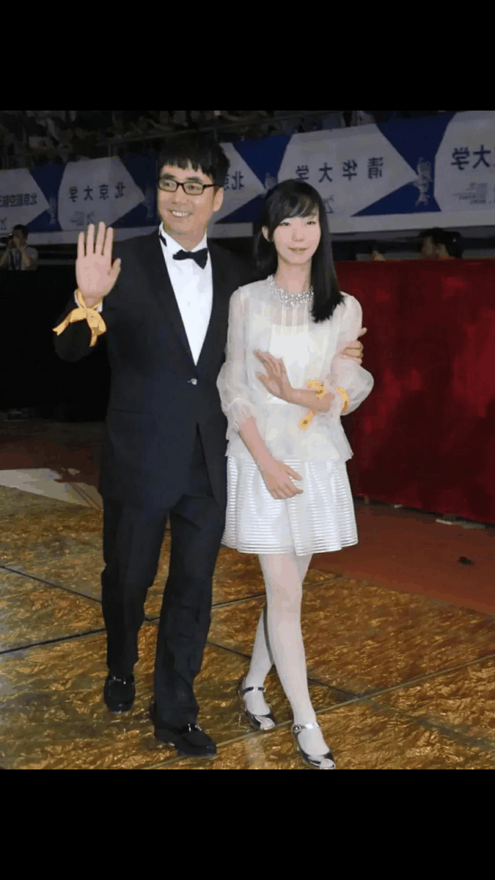 gif创作人# 有一种"整容式"长大叫范美辰,自称"杨洋未来女朋友",老爸