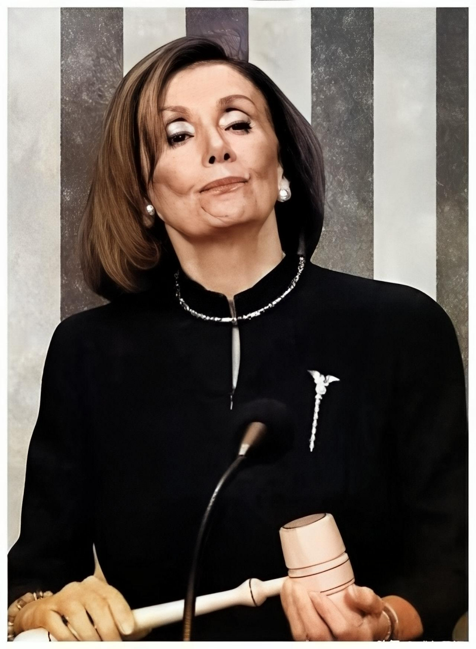 一张佩洛西年轻时的照片,摄于20世纪70年代,当时她只有30岁.