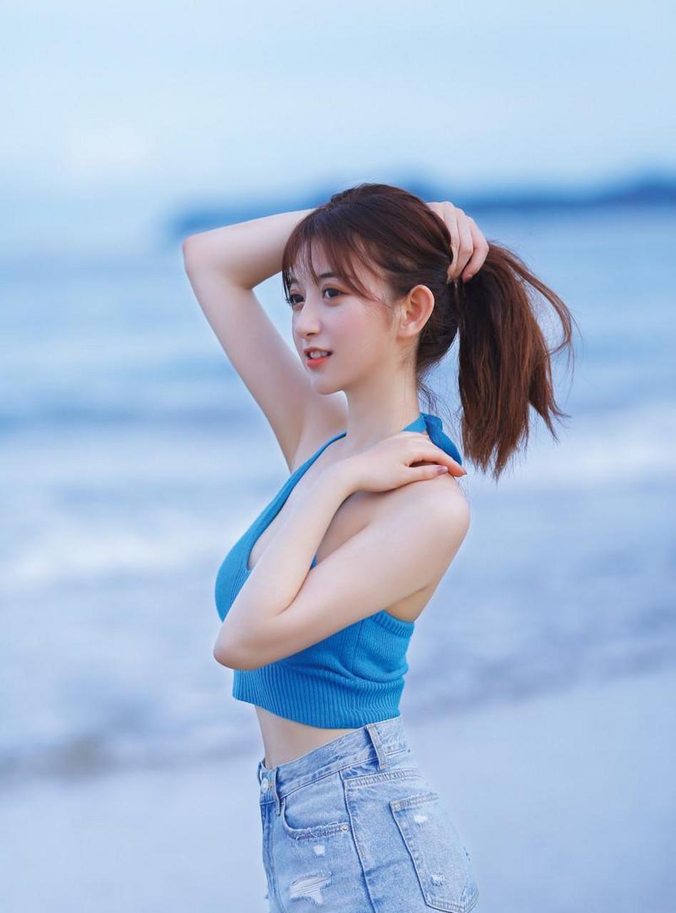户外唯美写真,清纯可爱的小姐姐,海边清新写真.