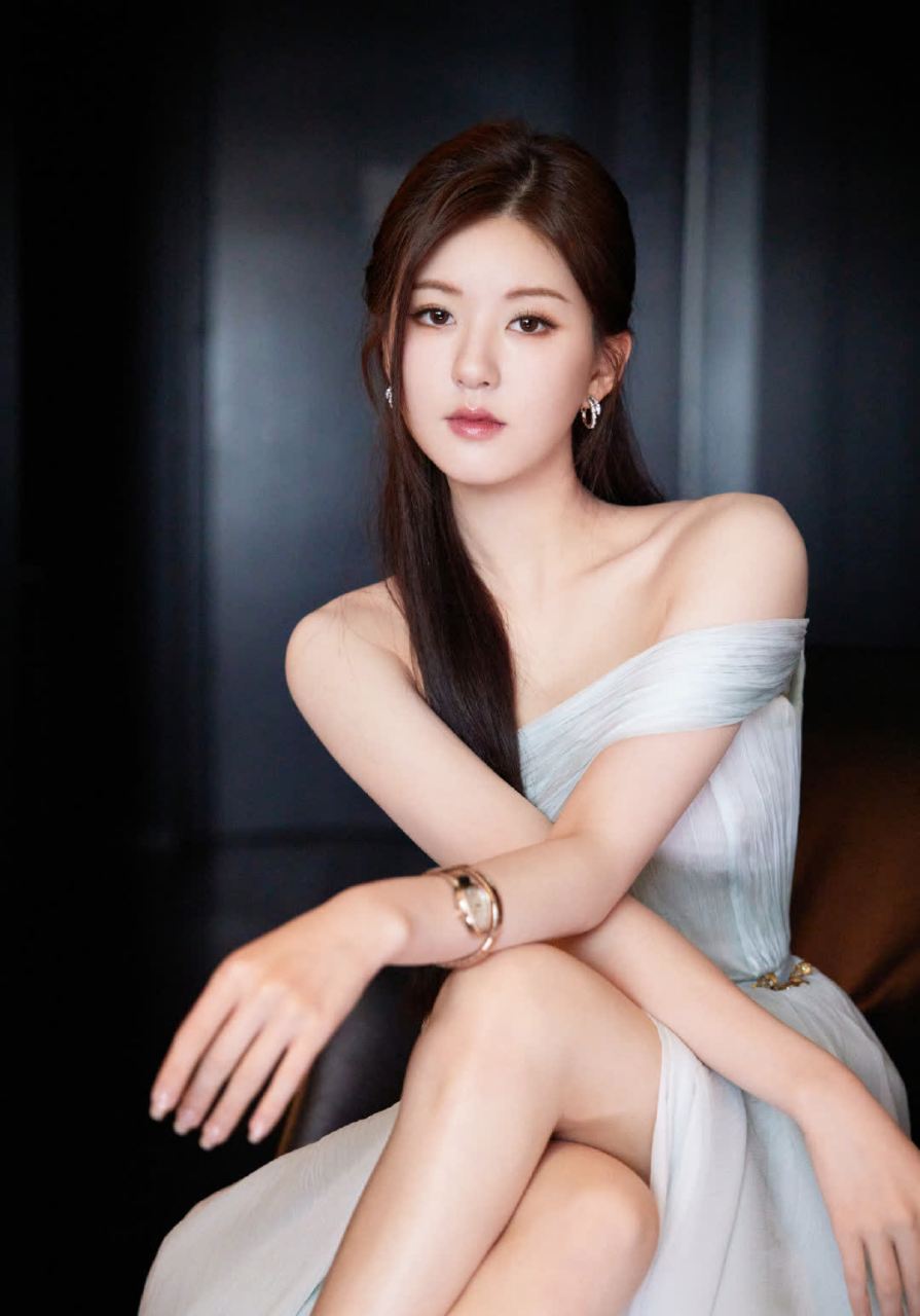 赵露思高清壁纸头像(15)[来电]