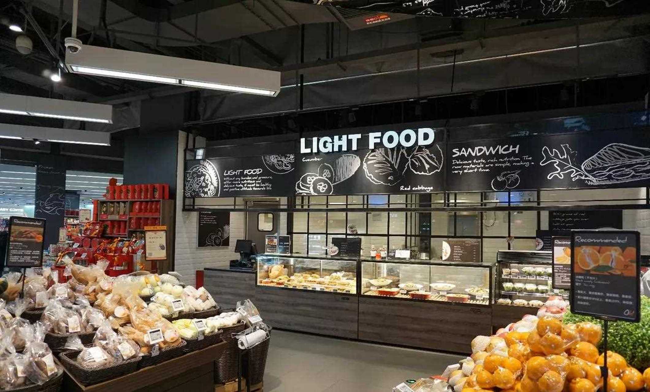 ole高端进口超市,之前在宝龙一城开了一家,现在又在市中心的万象城