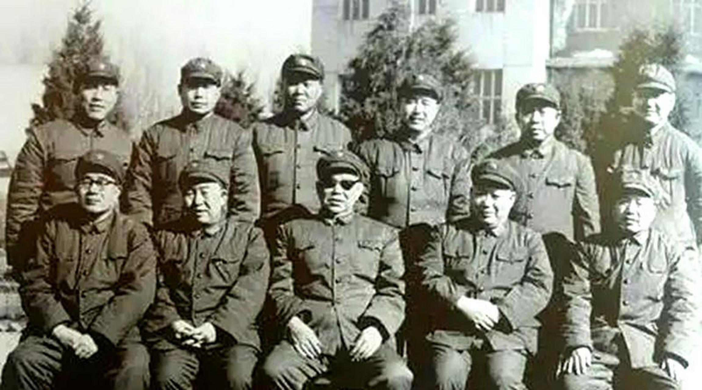 39军成立时,他是连指导员,后来成为沈阳军区政委,60岁升中将 三十九军