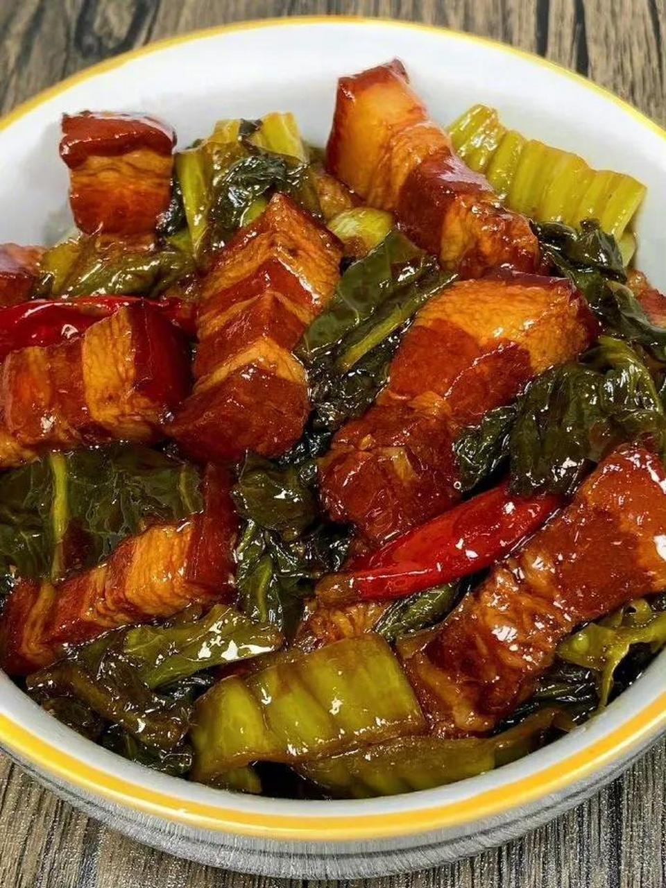 一点都不腻的酸菜五花肉cr:小陈今天吃点啥