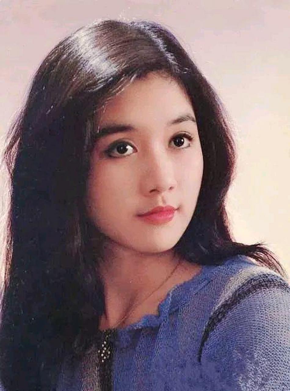 上世纪80年代台湾娱乐圈曾评选出四大美女,在台湾四大美女中,她应该排