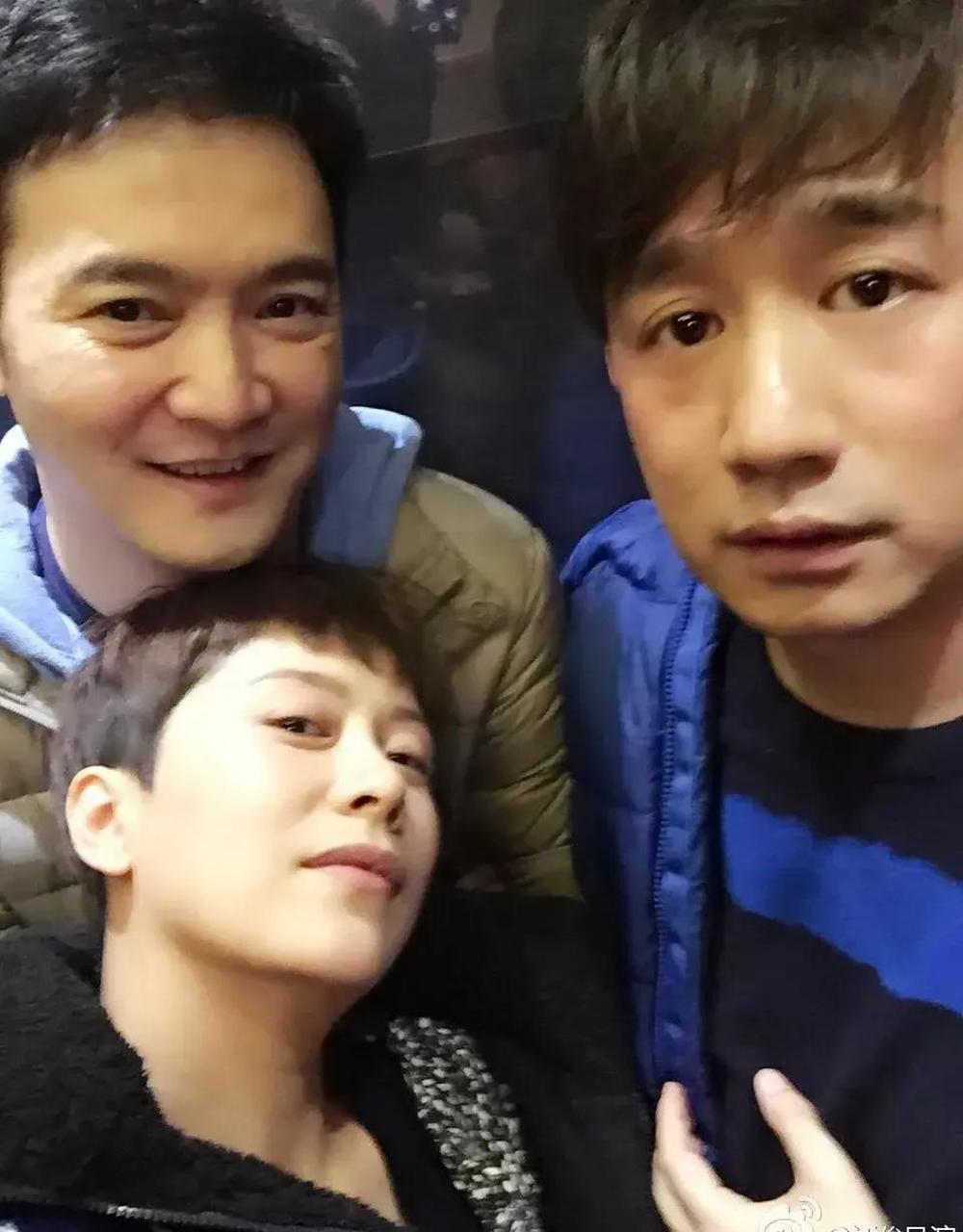 gif创作人# 著名导演汪俊晒出的集体大合影,有海青,黄磊,陶虹,咏梅