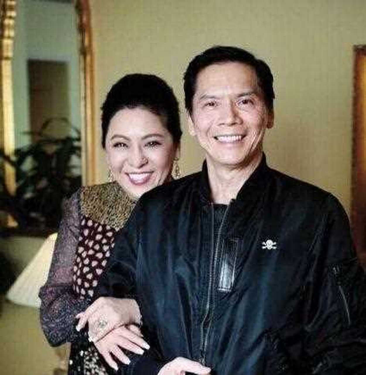 向华强妻子陈岚在6岁的时候,患上了白血病,所幸救助及时保住了命,但她