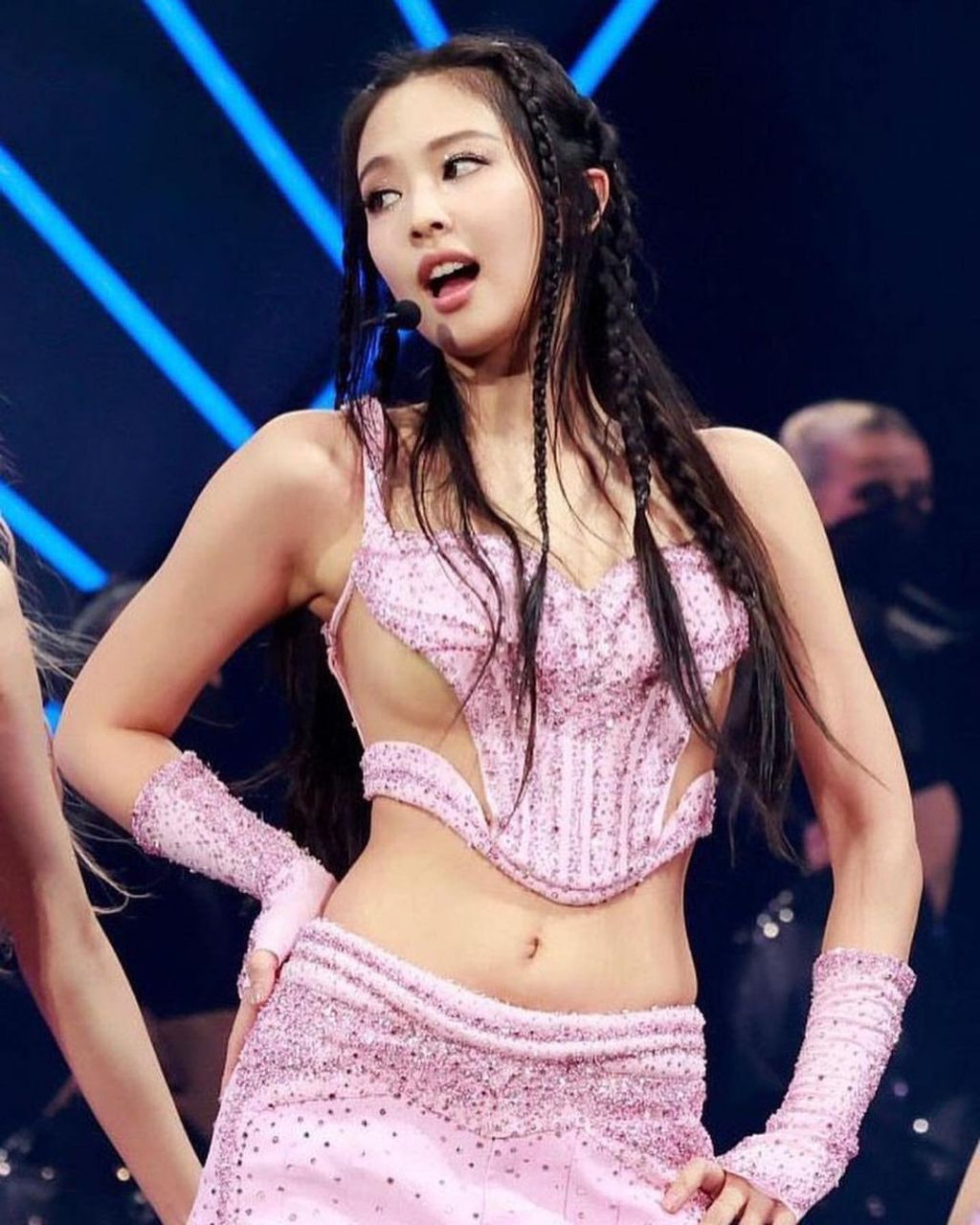 金珍妮jennie 676767舞台照,很火辣