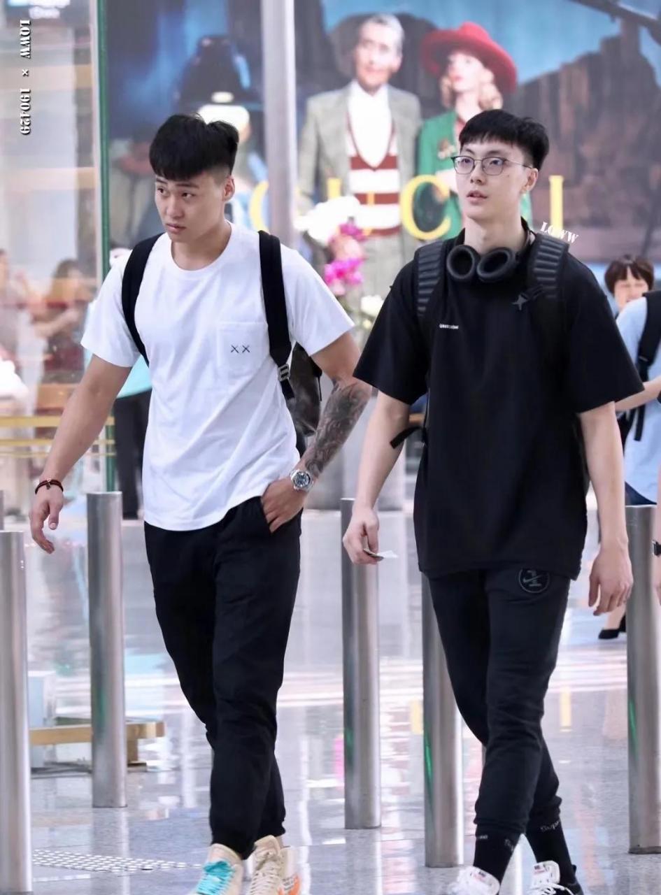 gif创作人# 郭艾伦现在这么猛,我看能限制住他的最后希望就是赵睿和