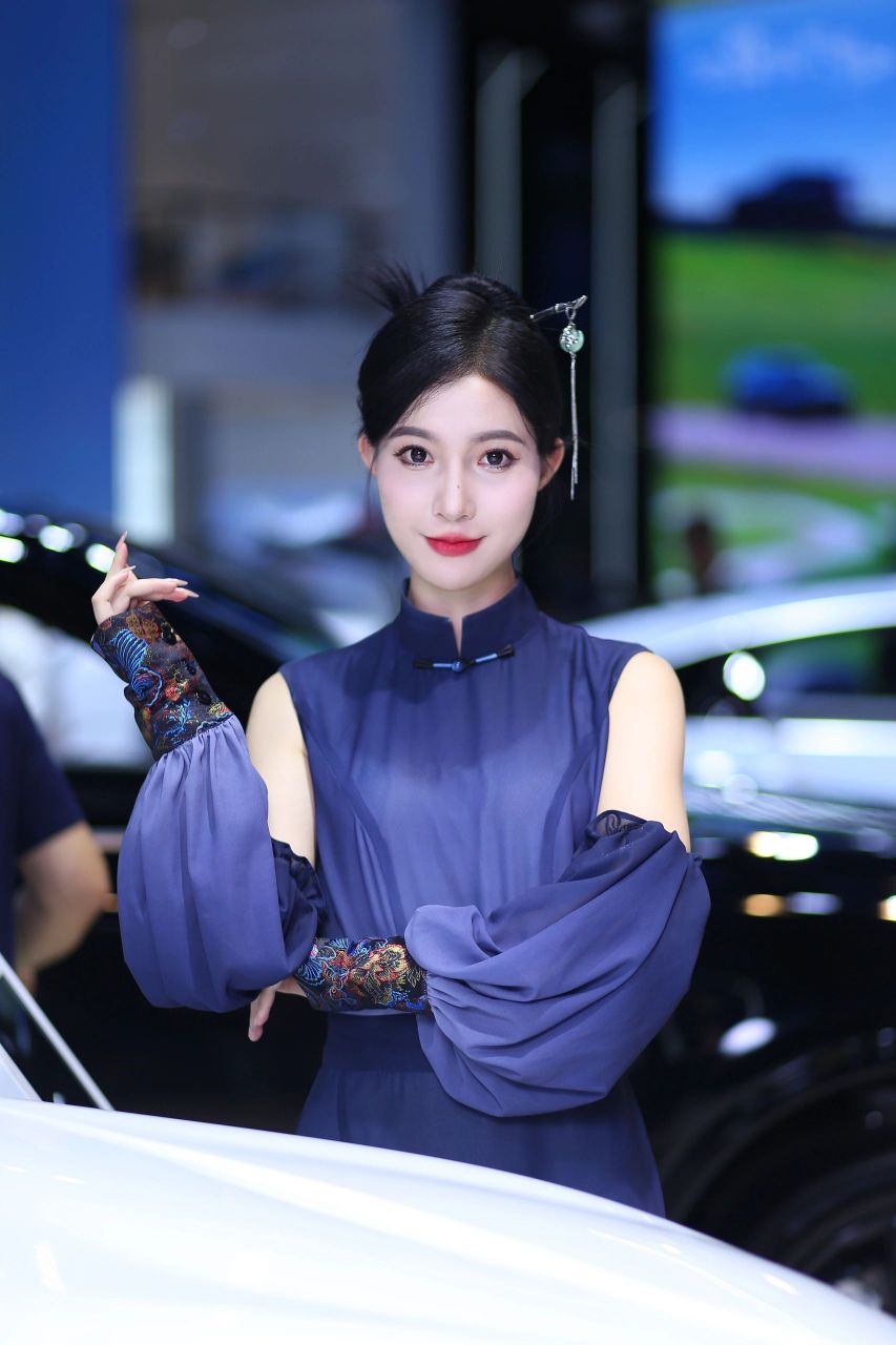 成都车展岚图 新中式太好看啦   #车模# #汽车摄影# #2023成都车展