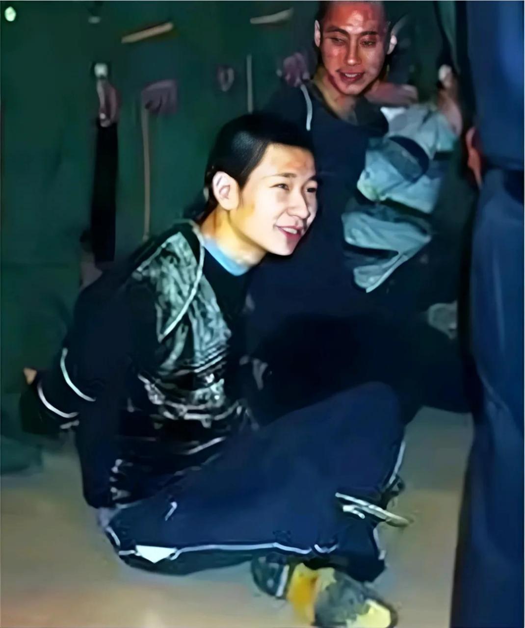 2004年,陈勇锋被绑上了法绳,执行死刑.