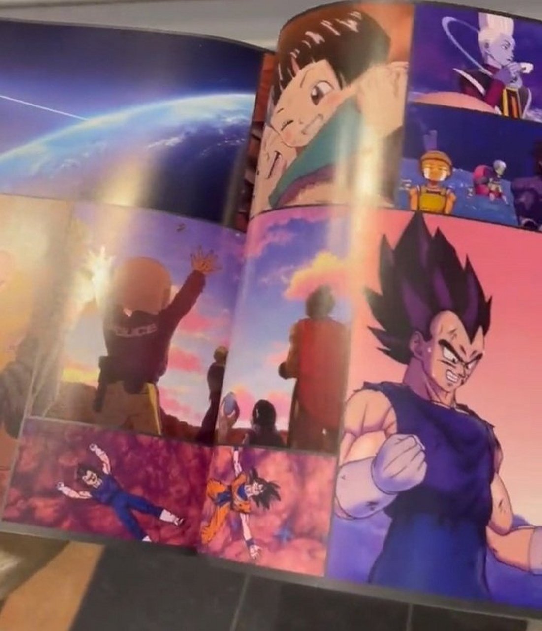 显然,博士跟伽马1号反水了,不然就不会跟克林,18号站在一起,那么伽马2