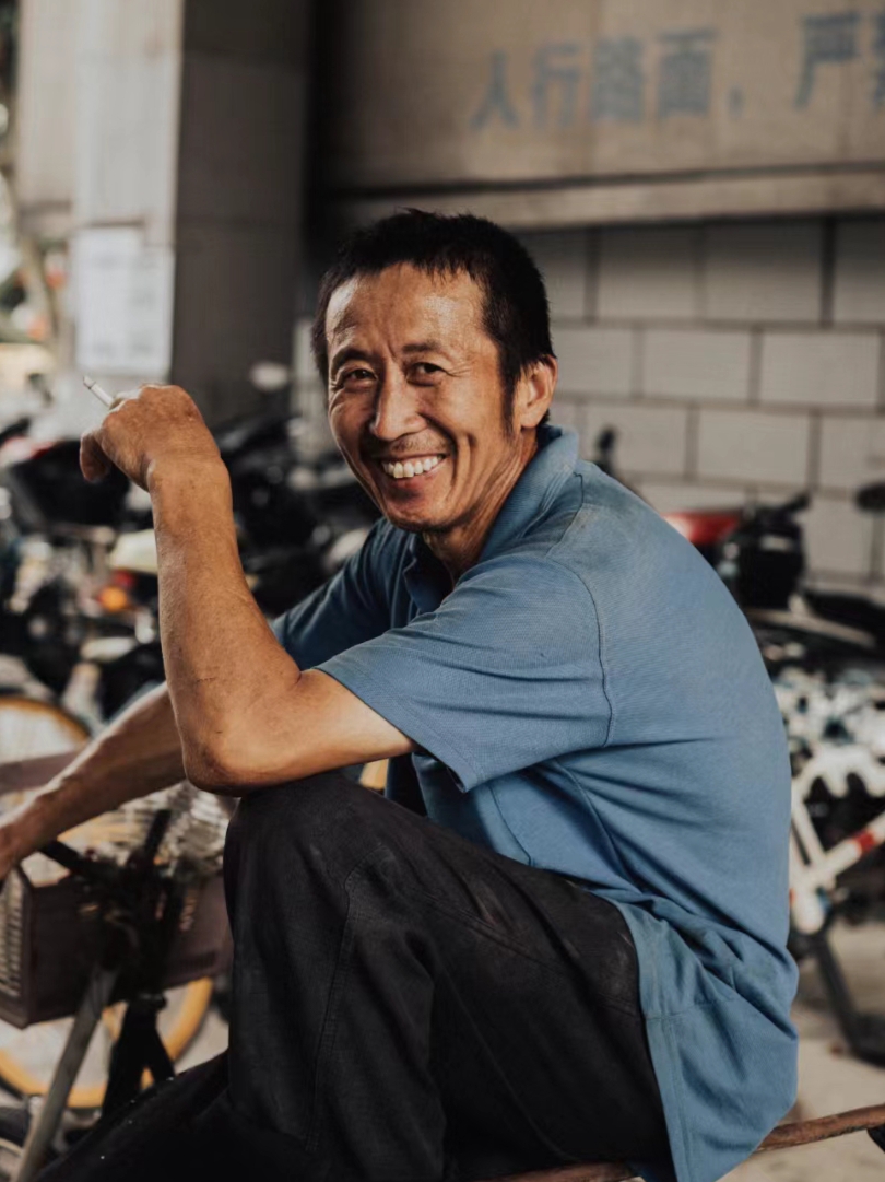 希望爸爸多陪陪我 我理解你的心情,作为宇航员的爸爸,他的工作确实很