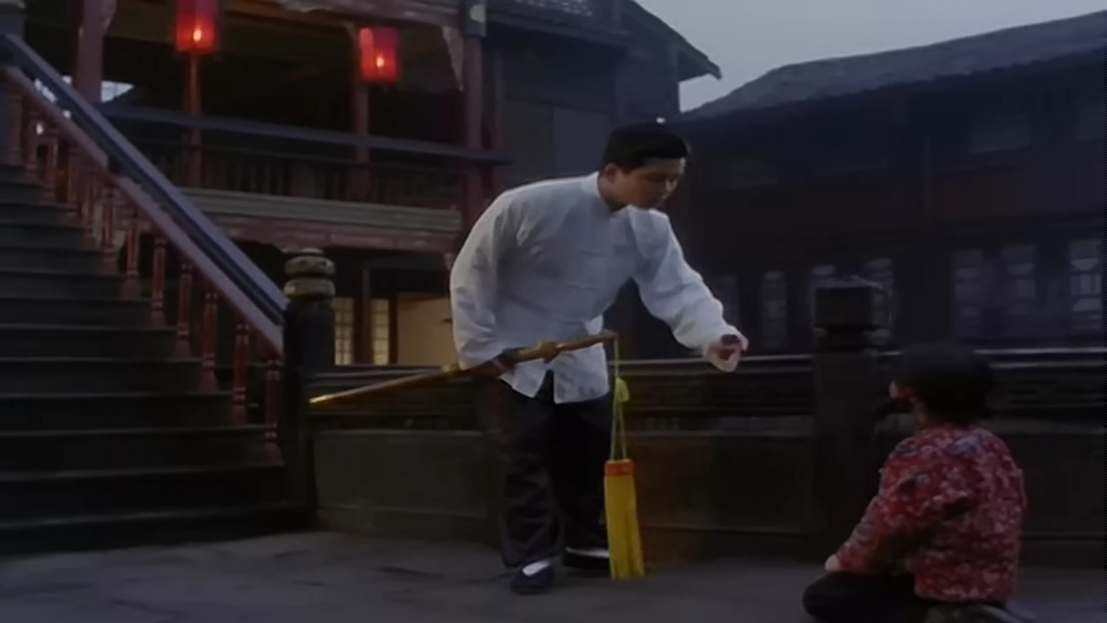 《变脸》是由吴天明执导,朱旭,周任莹,赵志刚等主演的剧情片.