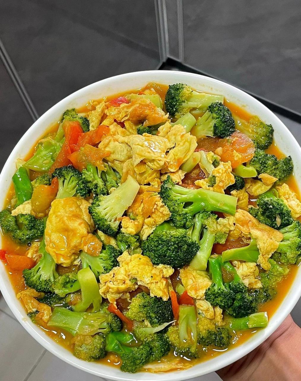 强烈推荐这款西兰花番茄炒鸡蛋,鲜嫩美味,低卡高蛋白!营养全面!