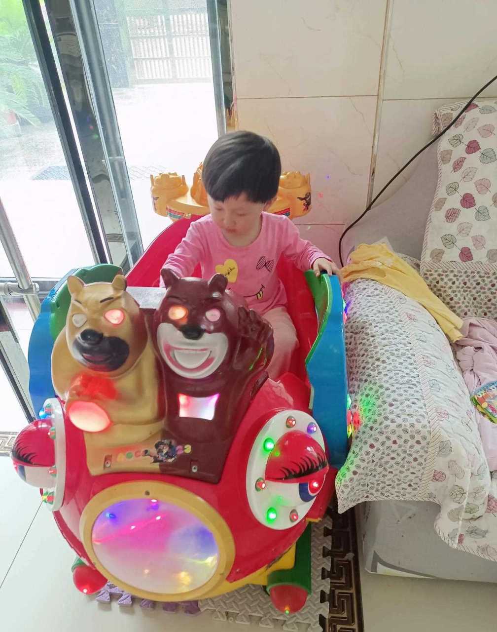 宝贝一天至少要坐个10来块钱的,这样2个月就坐回本了.