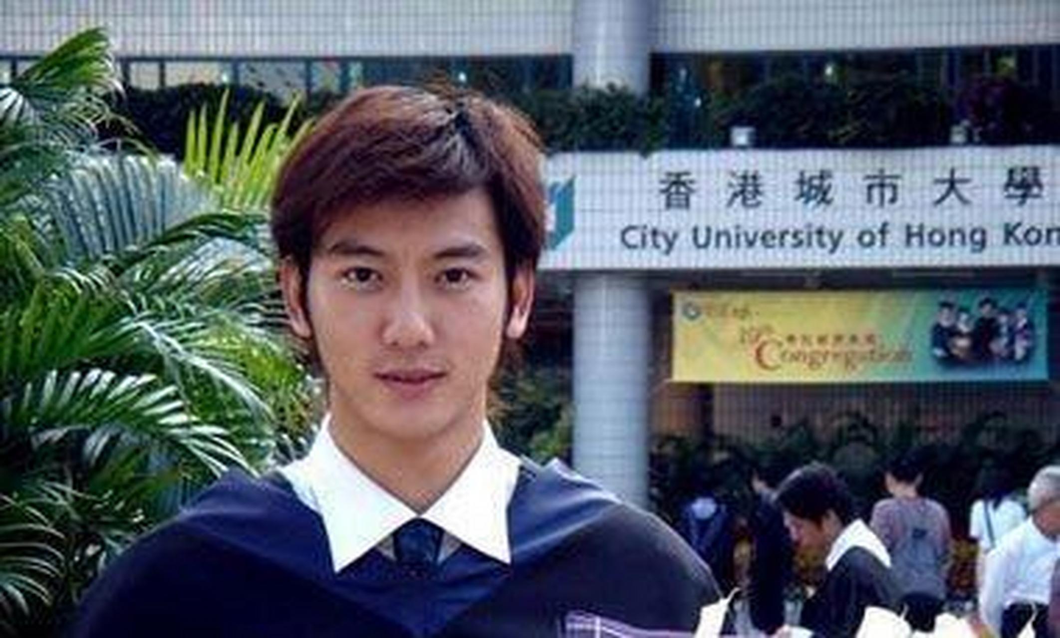 他的扮演者王若麟年轻时又高又帅,还是妥妥的学霸!