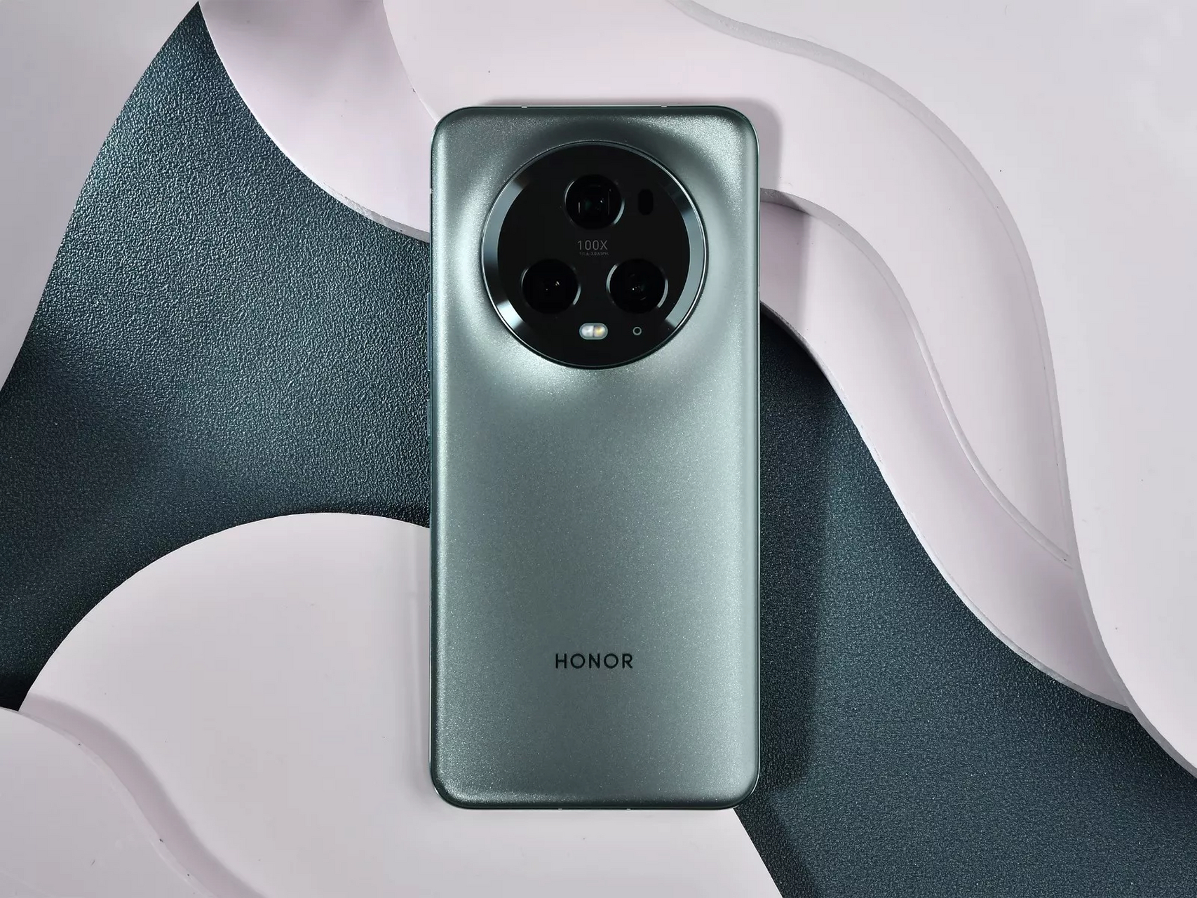 荣耀手机##数码新鲜事#  荣耀magic6pro被曝光,超级一体屏 液态匣机