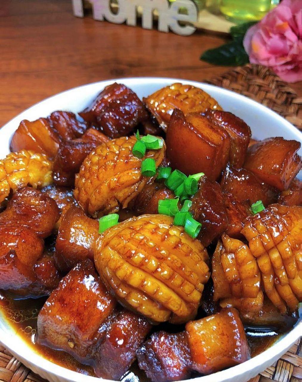 做了份鲍鱼红烧肉 招待客人的不二之选,做法简单,你一看就会!