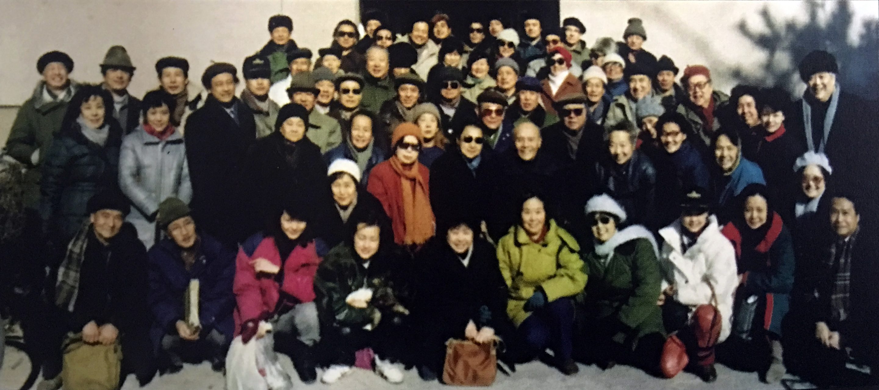 一张罕见而难得的#老照片# ——昔日北影厂演员剧团全体演员的大合影