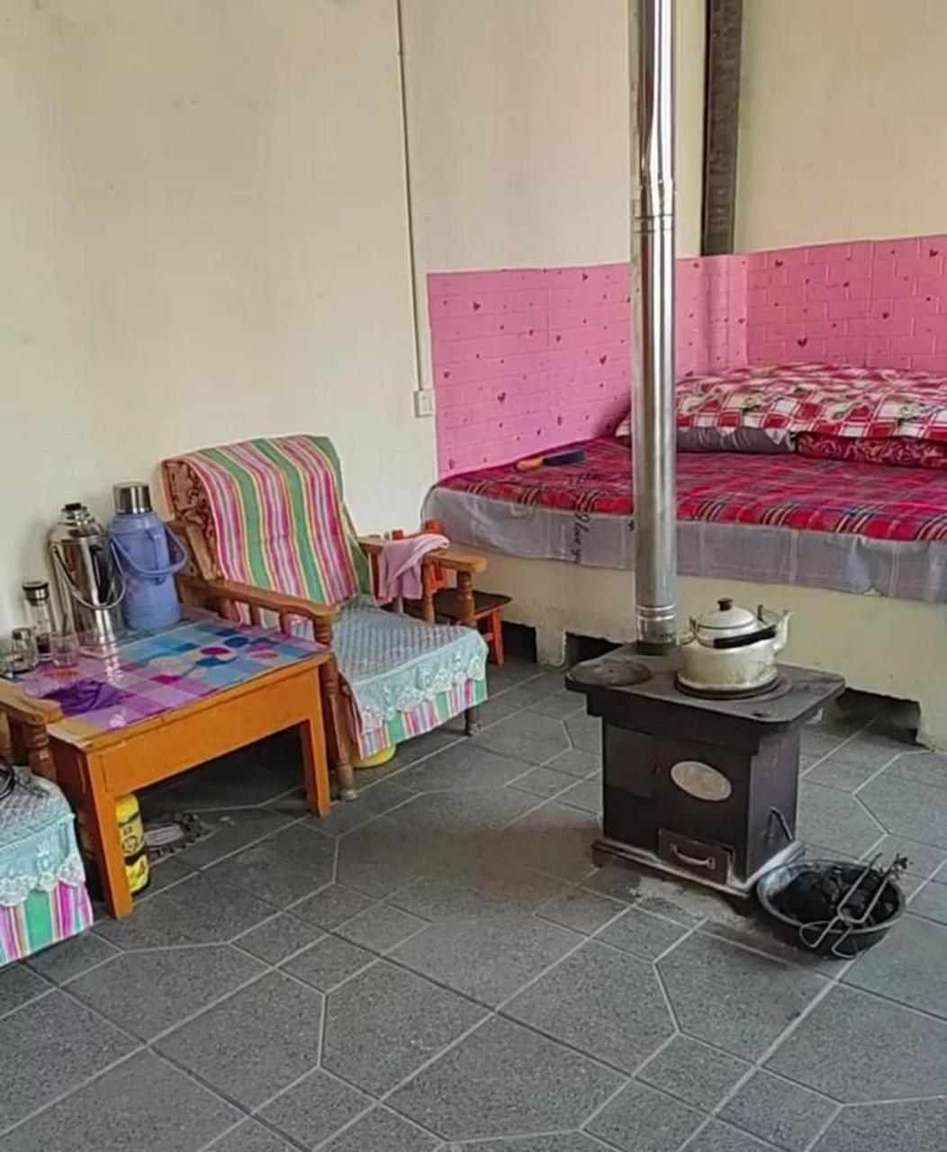 我们农村的家里,虽然不豪华,但我觉得温馨幸福!