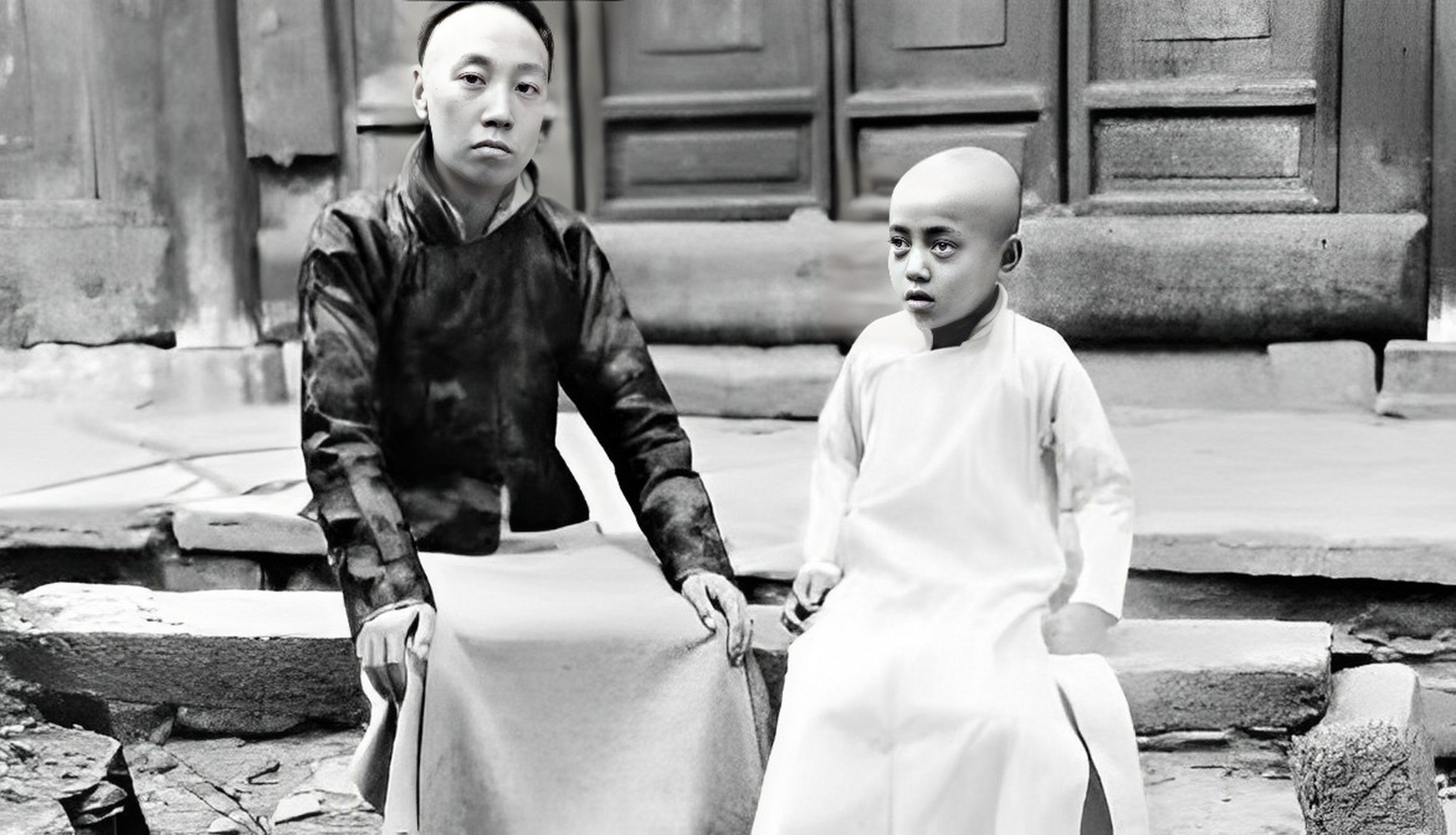 你能认出这个浓眉大眼的小男孩长大成为什么名人吗?