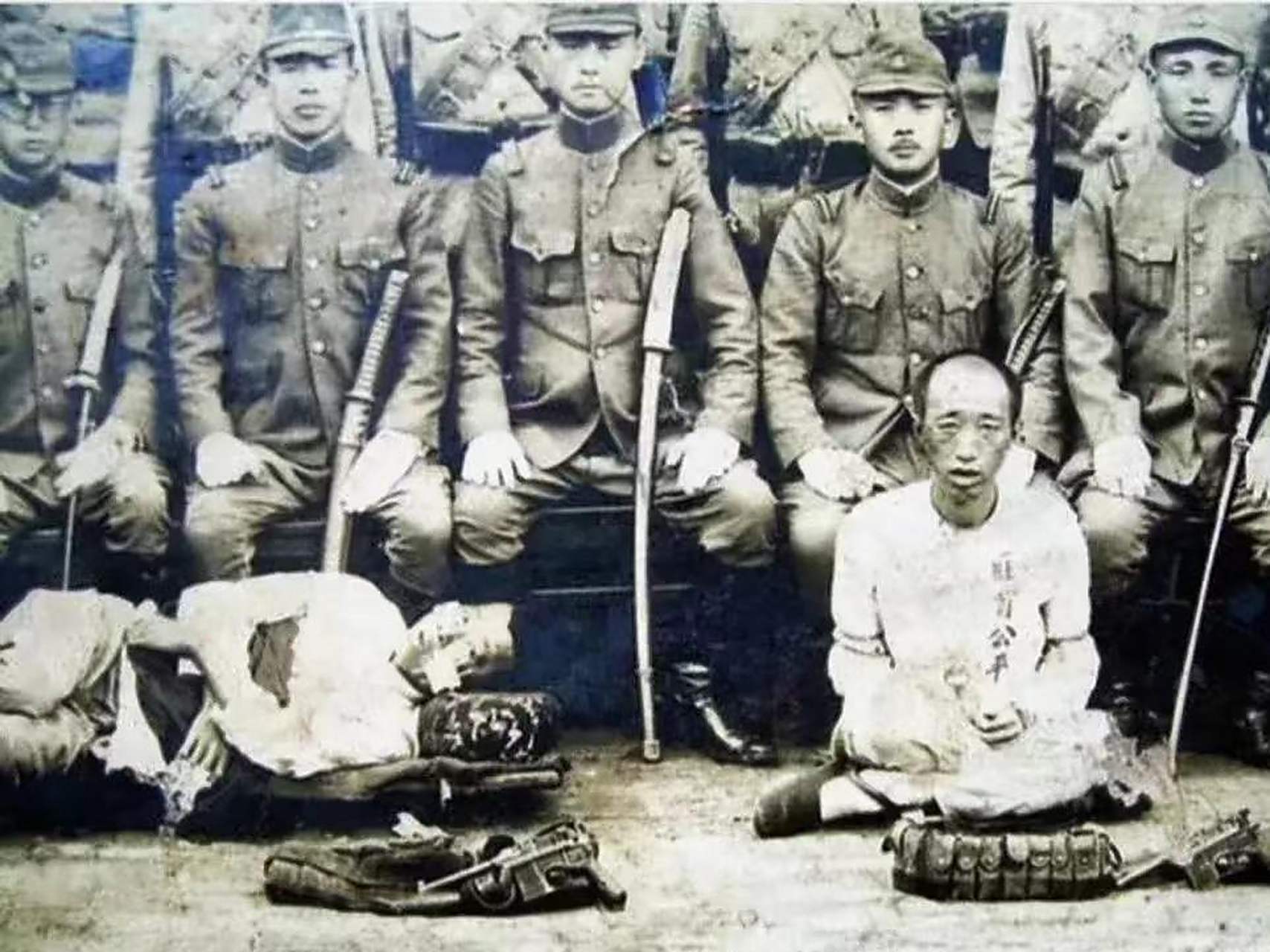 1936年,抗日战争时期,东北土匪头目共工在6767与日军作战时不幸