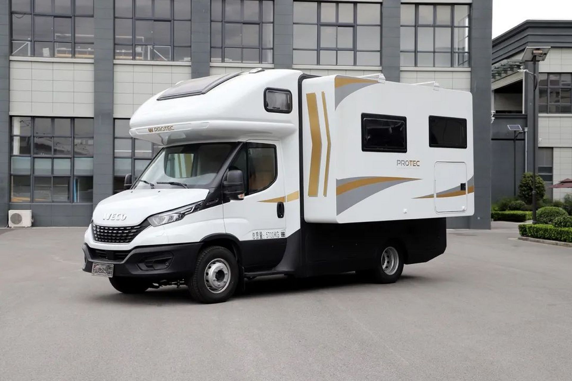 【伟昊q12 plus房车,左右两侧双拓展,超大空间享受】与其他双拓展房车