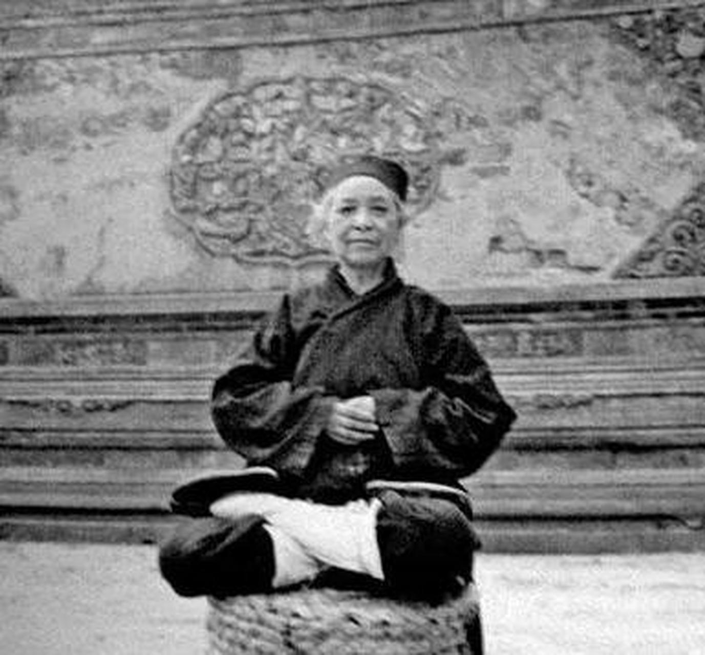 [沙尘暴]武当山道姑李诚玉118岁坐化,生前长出黑发和新牙,返老还童