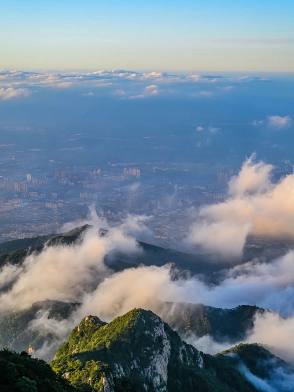 昨天晚上我是真怕了  再也不夜爬泰山了9015 泰山之巅,俯瞰大地