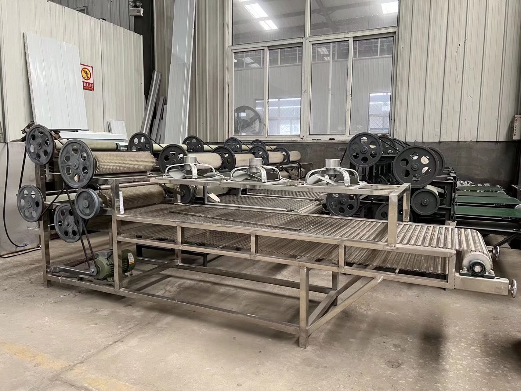 豆腐千张豆腐皮机# #大型豆腐皮机# 豆腐皮机械 豆腐皮全自动机器优势