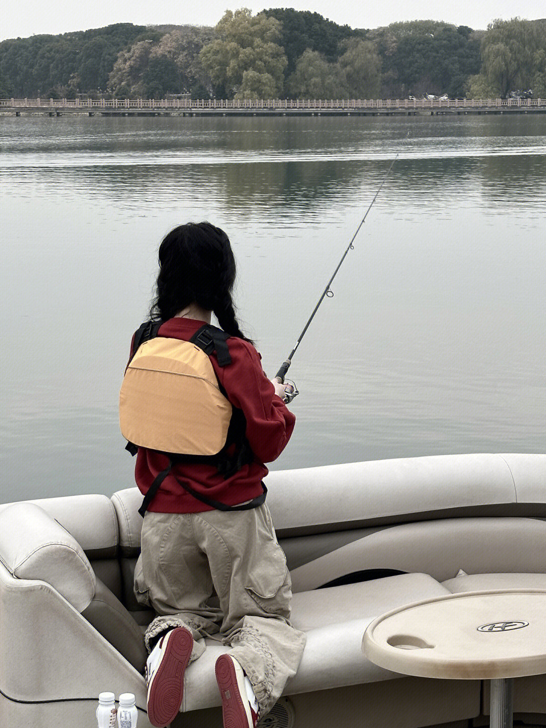 依旧很美腻啊 话说欣欣子真的很爱钓鱼呢