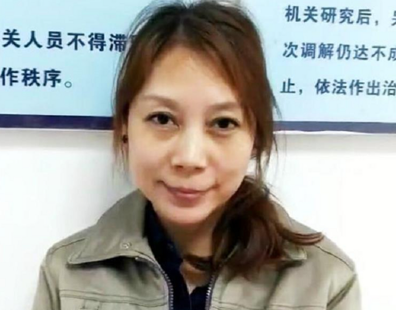 2016年,劳荣枝在厦门某酒吧工作时的情景,当时的她已经年过40,但保养