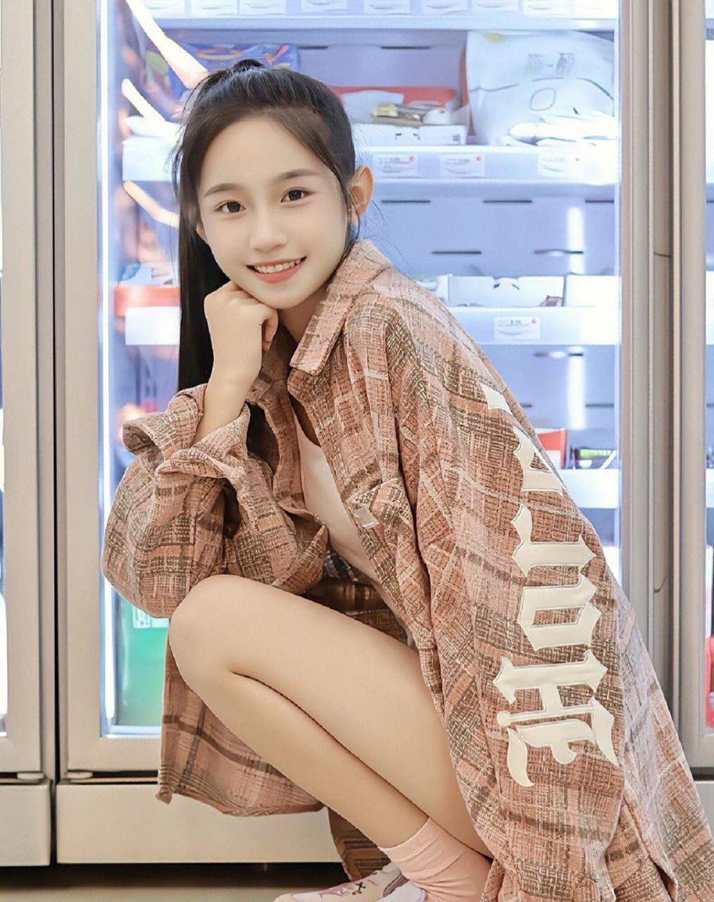 清纯可人小女孩儿,斩男又斩女!