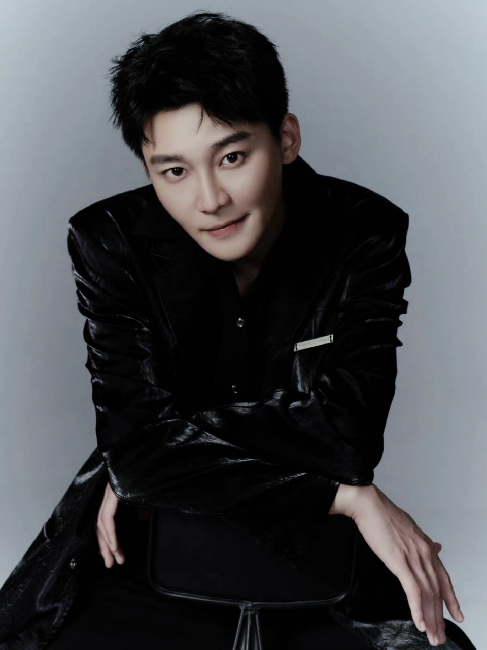 烧脑刑侦的悬疑盛宴  90凶案深处:  99主演阵容强大,包括马思超