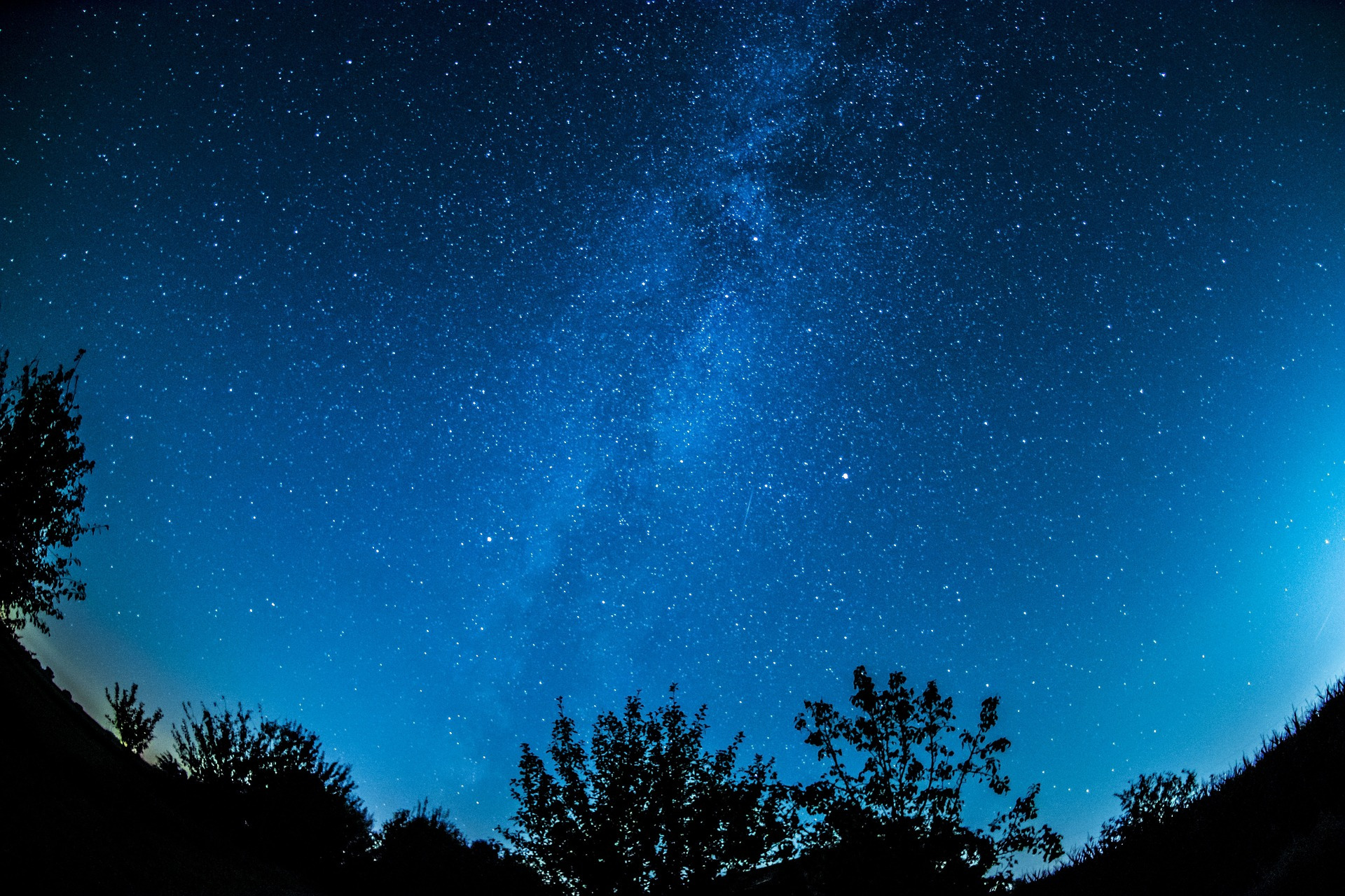 好看电脑桌面星空图片