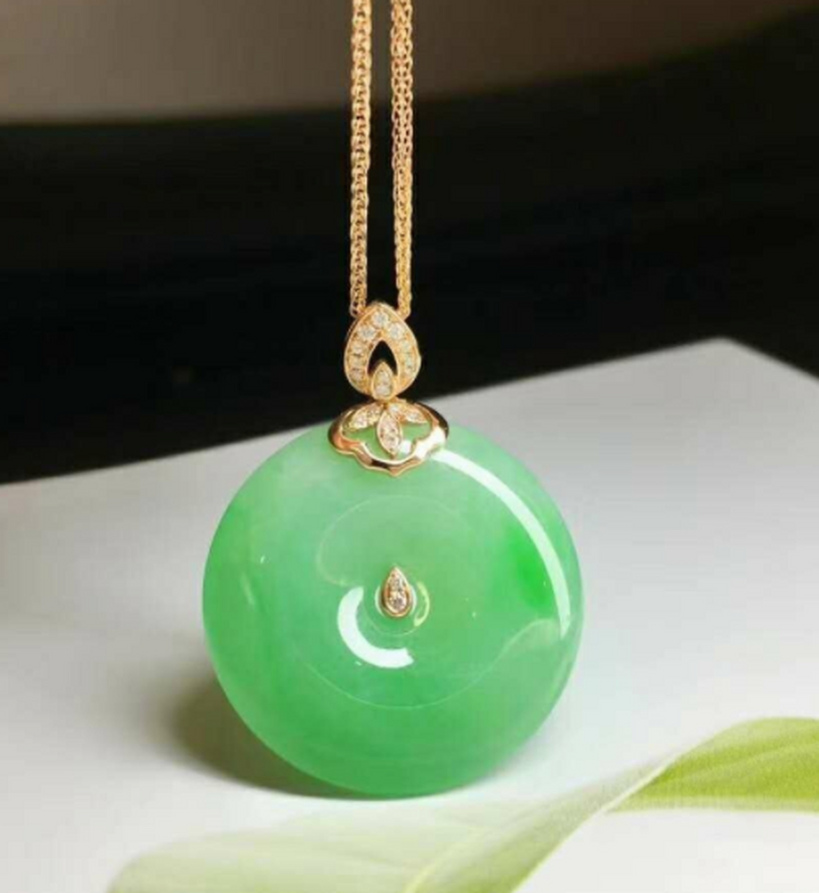 翡翠手链##点击头像看直播# 翡翠平安扣~超甜的,平安扣质地细腻,通透