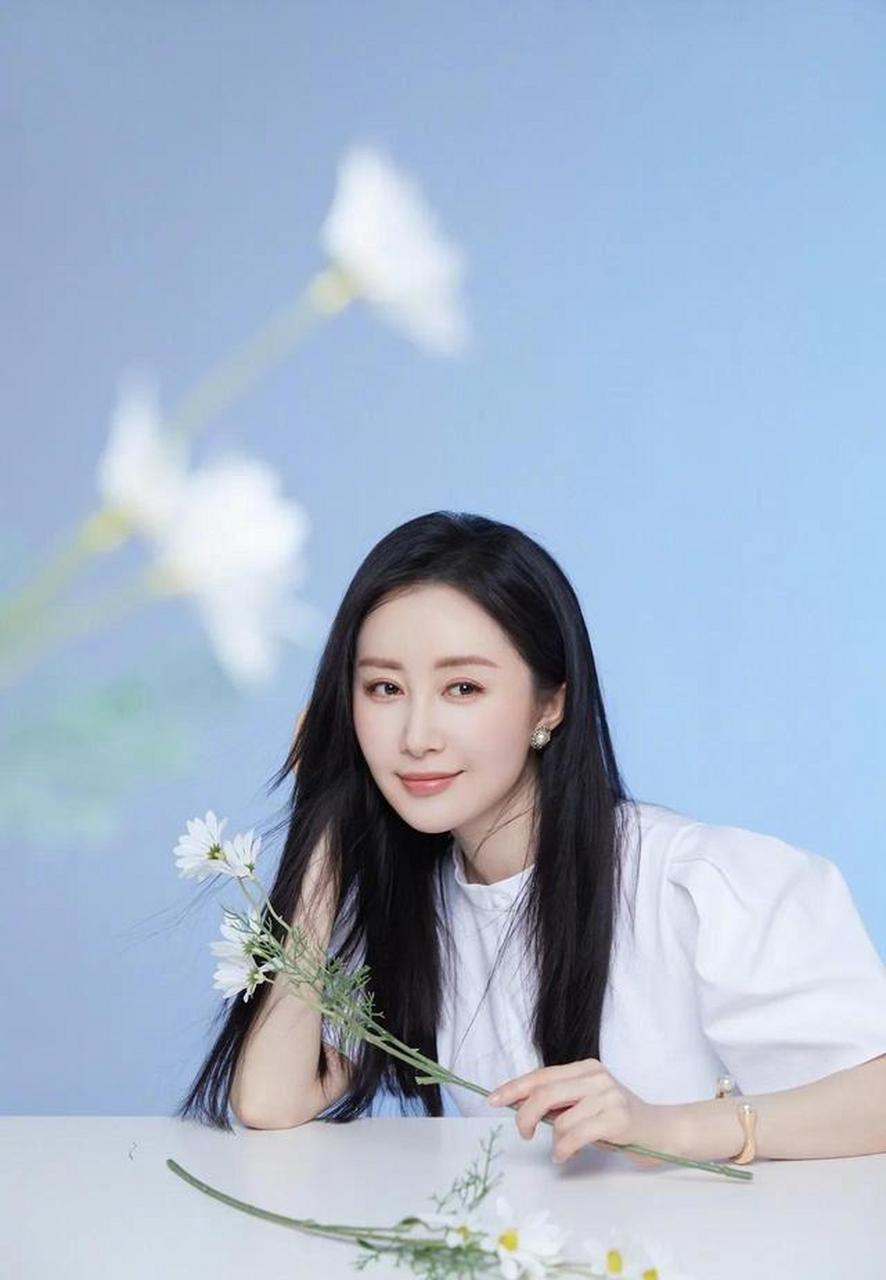 颜值爆棚演员舒畅