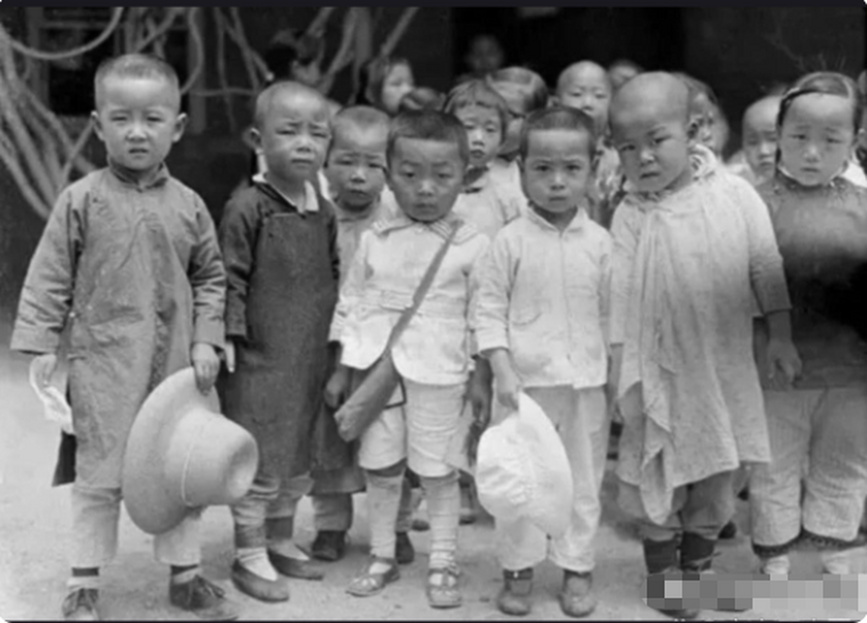 民国时期的孩子们,一个个看起来古灵精怪,特别可爱