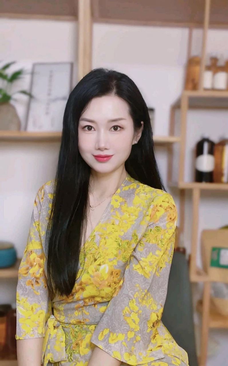 我的冰山女总裁#美人