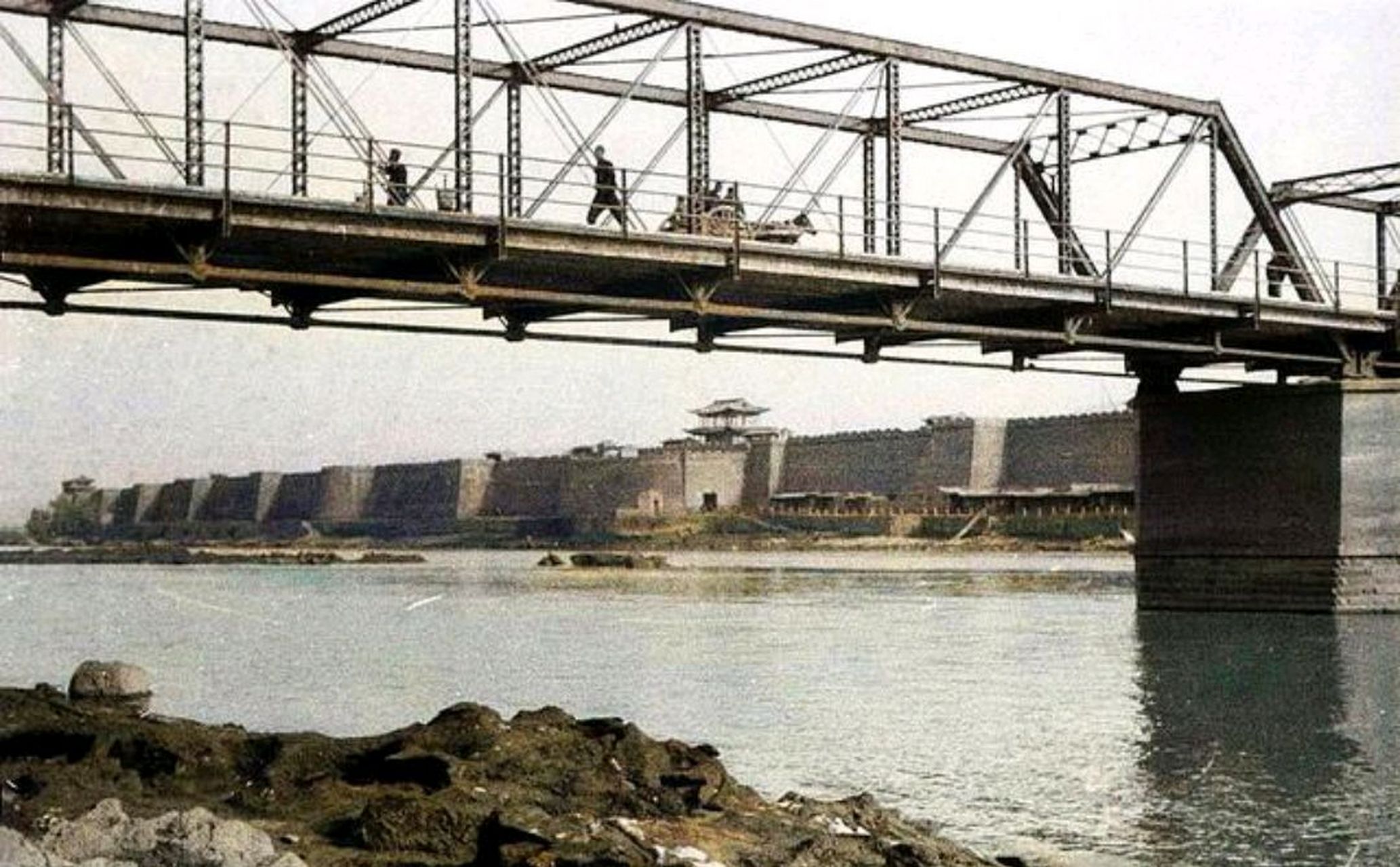 30年代甘肃兰州老照片,80多年前的"老兰州",看看有多迷人!