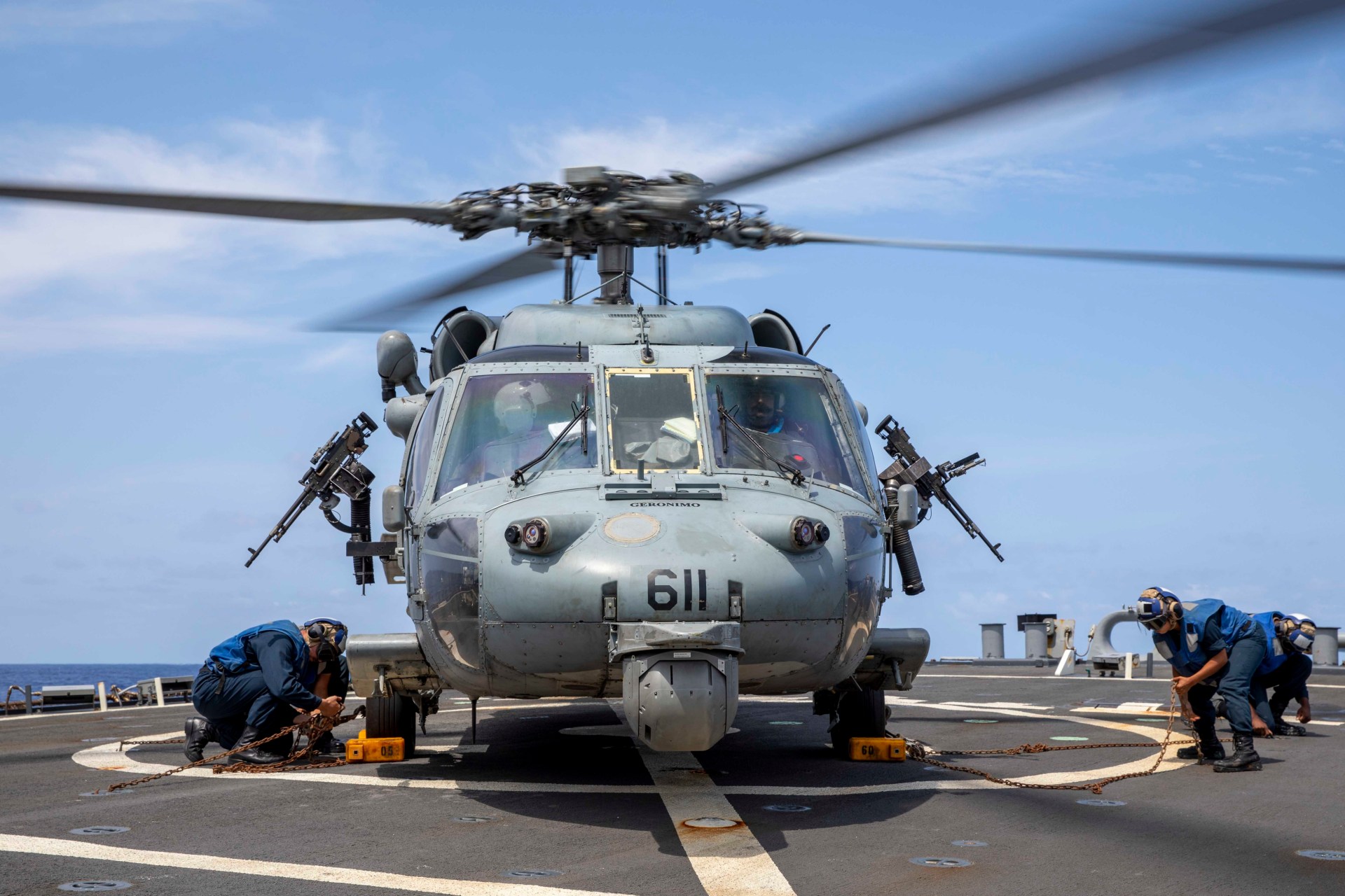 舱门机枪醒目#武器装备##铁翼飞旋