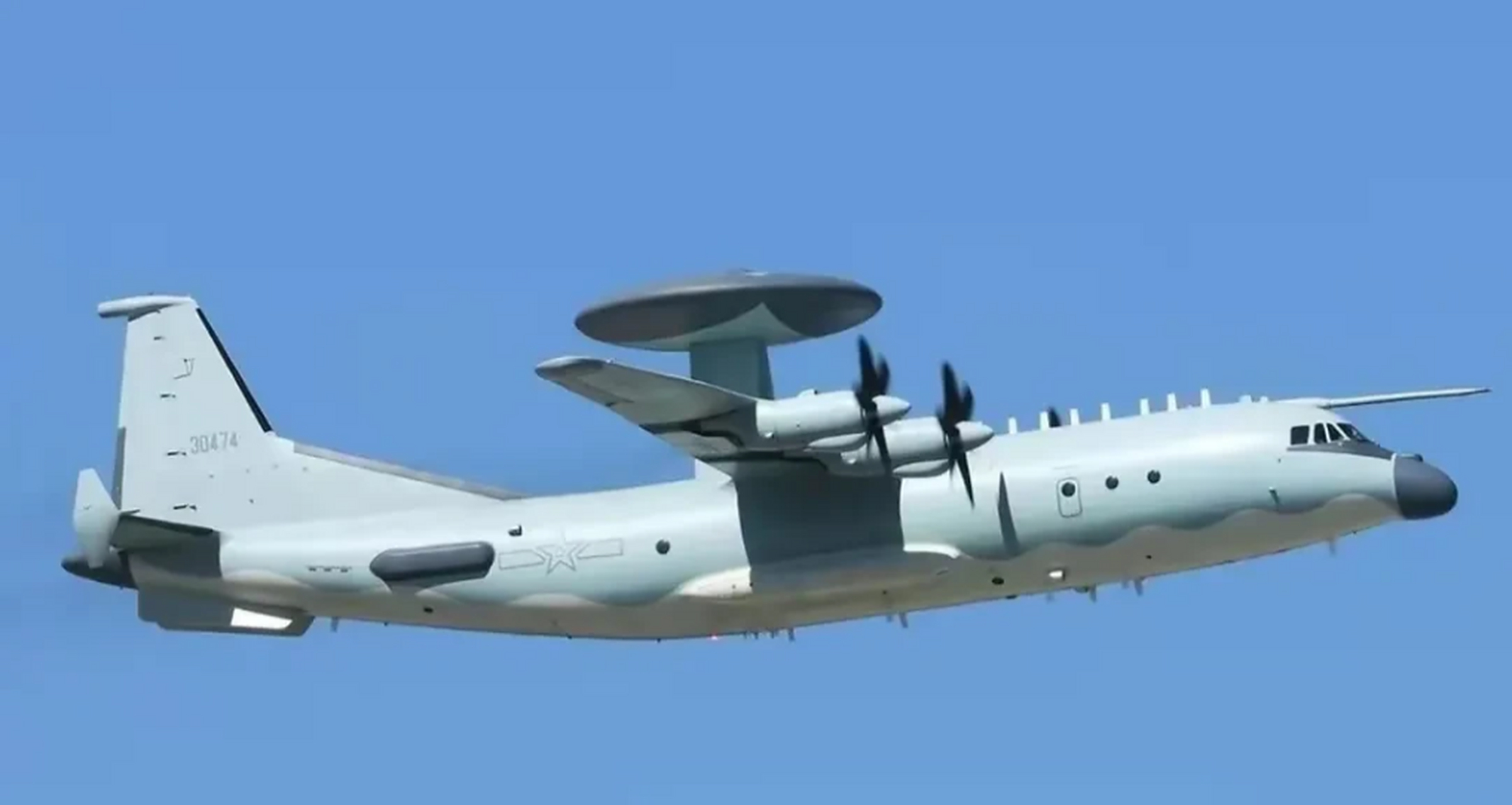 2022年,空警500率先发现f35,并引导歼20对其拦截,突然出现在f35后面的