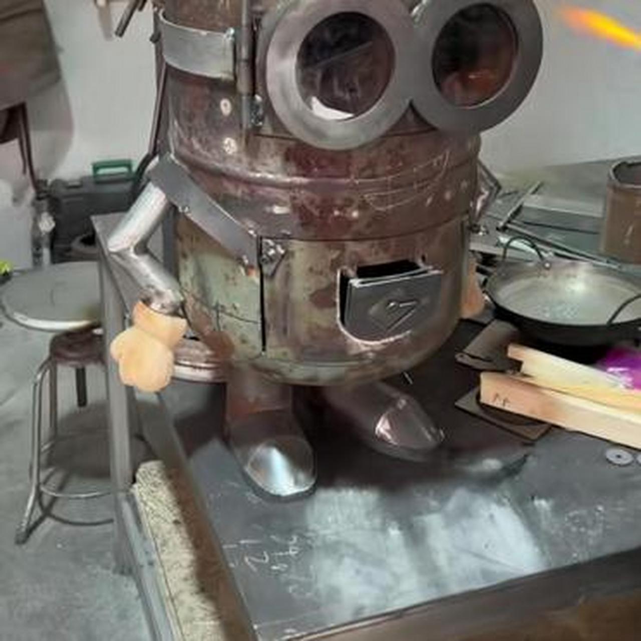 老公制作的火炉,好看又能取暖.