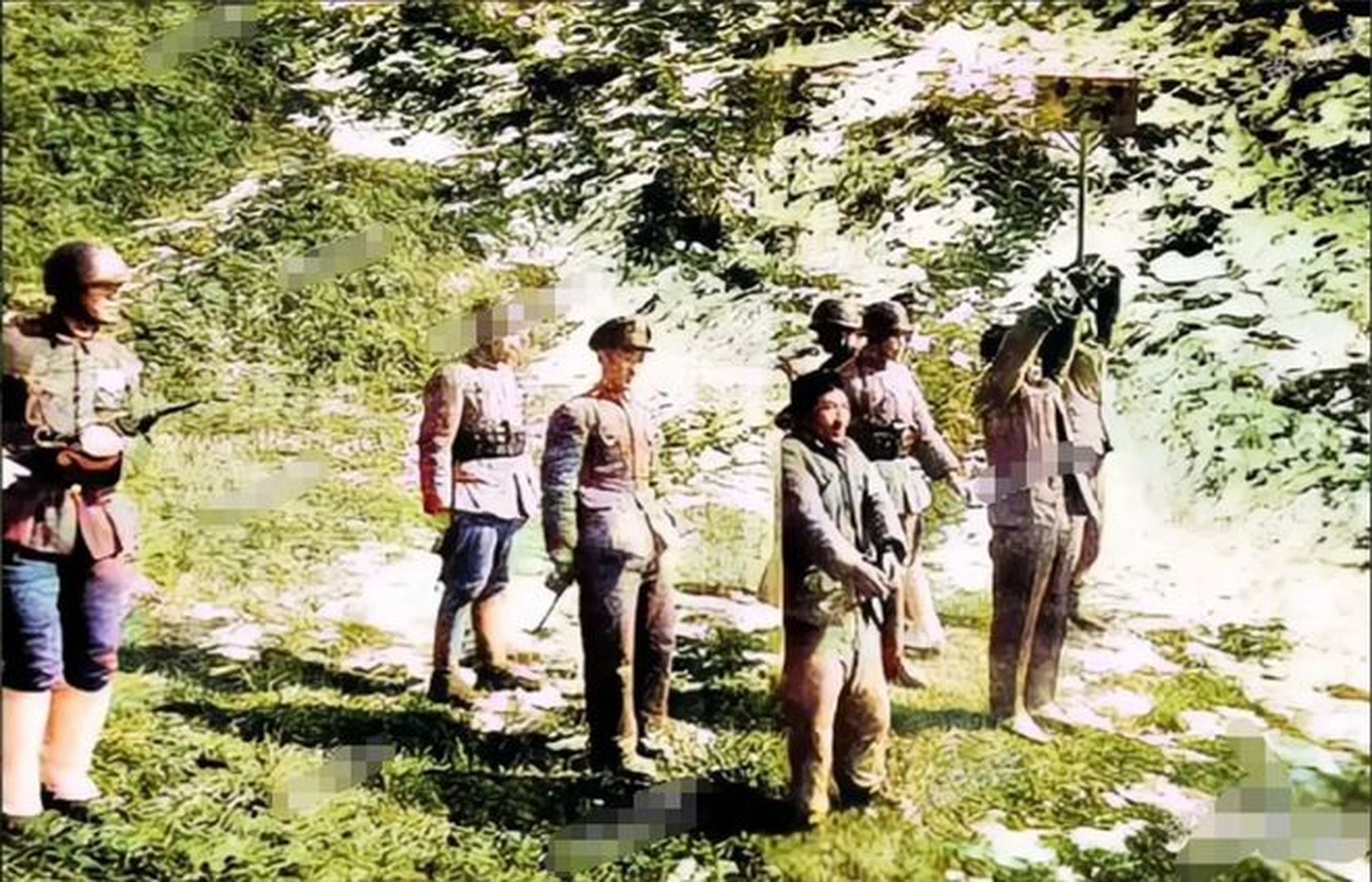 这张照片是1948年1月28日在南京雨花台刑场拍摄的.