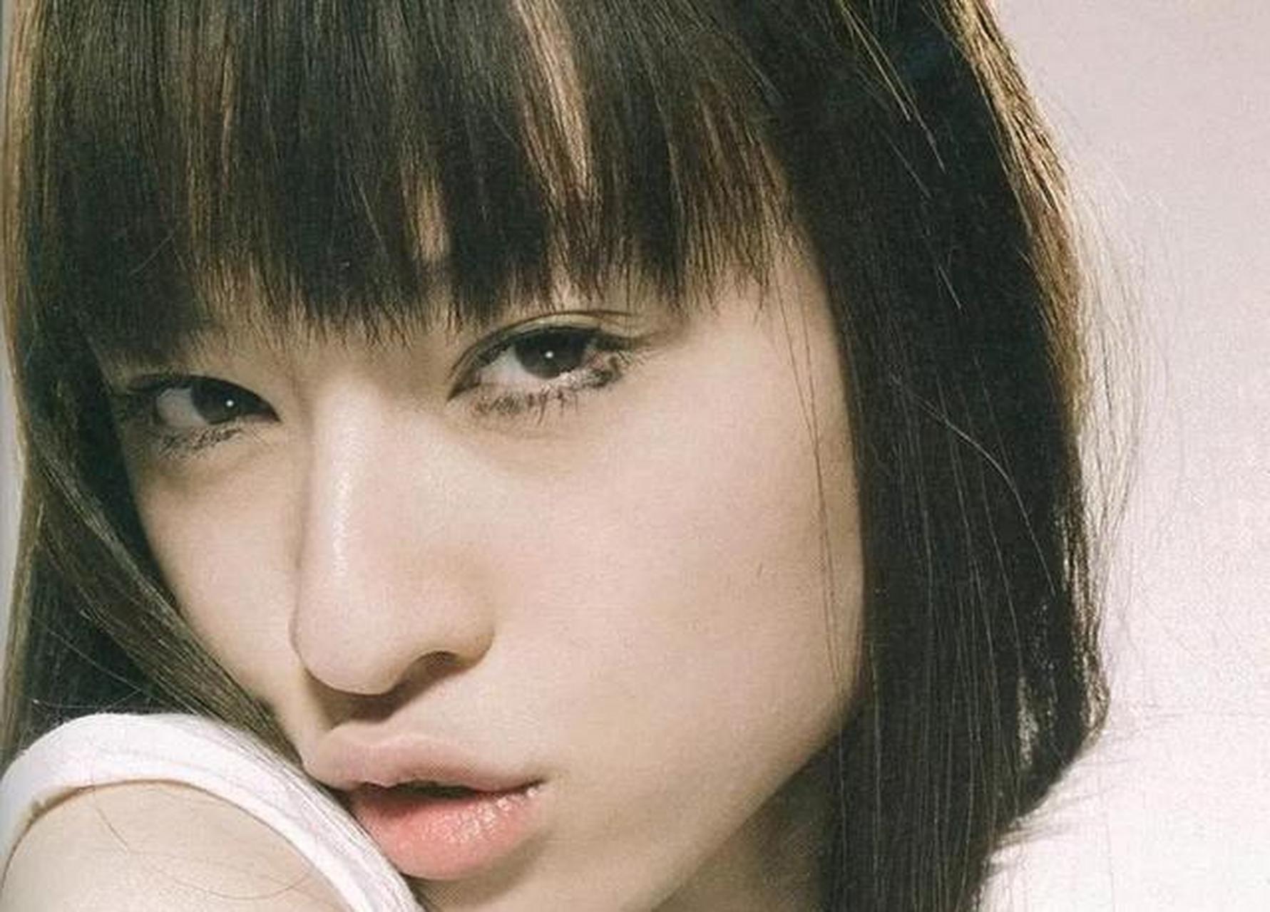 栗山千明性感写真