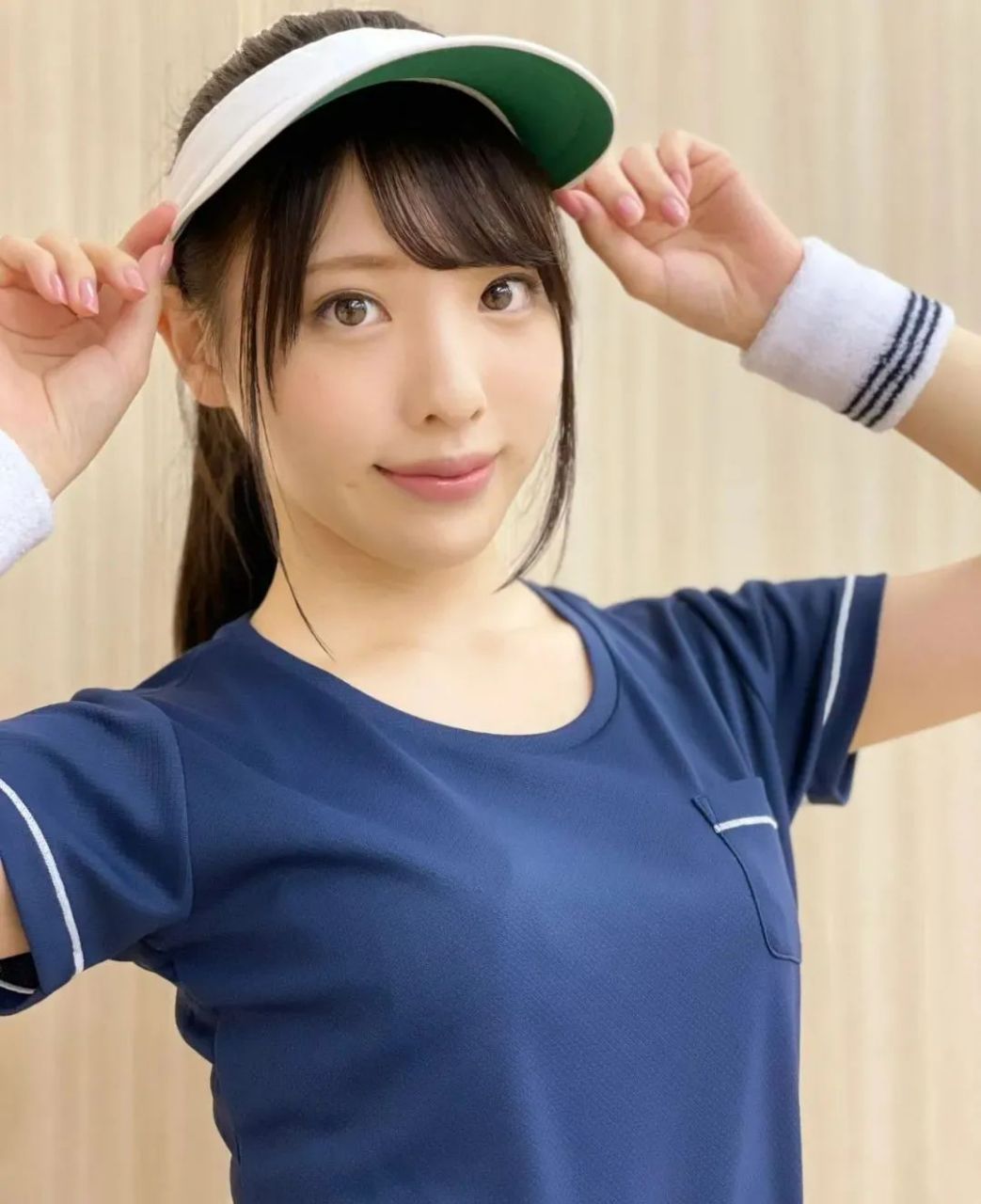 一代新人换旧人,00后的日本女演员白桃花,2000年5月12日出生于日本