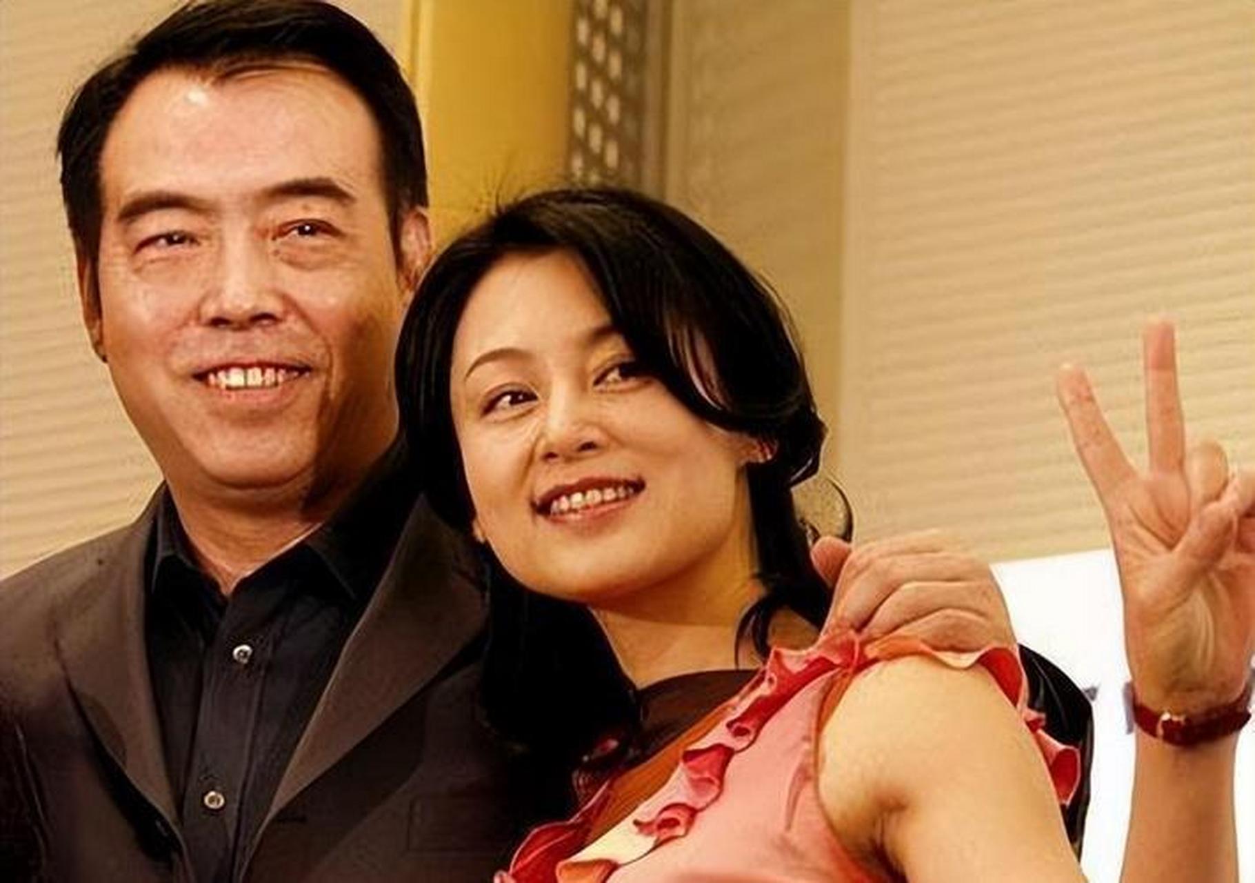 当年陈红怀孕,陈凯歌转身就和同居6年的倪萍分手:"她怀孕了,我给她一