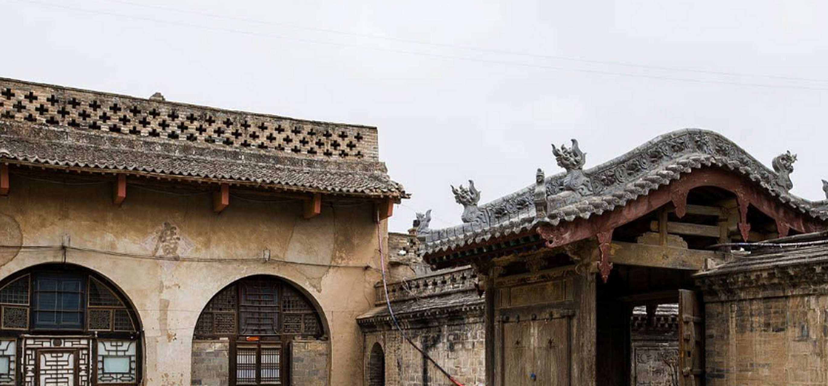 姜氏庄园位于陕西省榆林市,可以说是在陕西境内院落建筑的代表建筑.